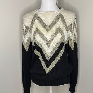 Staring at Stars Chevron Patterned Black, Gold and Cream Sweater. XS